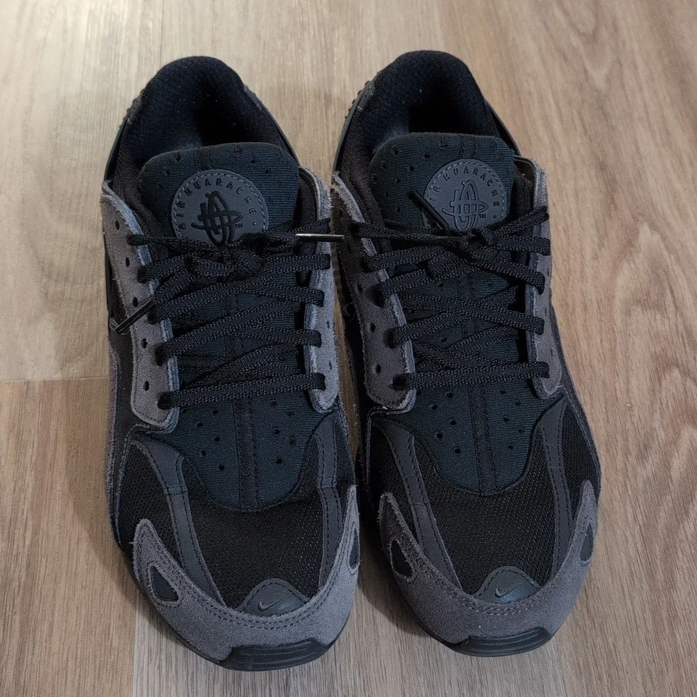 Nike Huarache - Triple Black Men's 9.5 - Picture 2 of 6